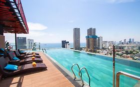 Cordial Grand Hotel Da Nang Beach - Infinity Rooftop Pool